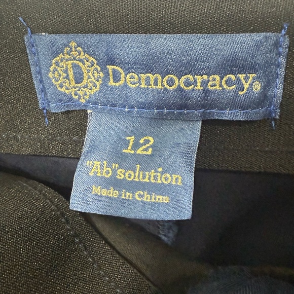 Democracy Michelle Ab Solution Capri Straight Leg Pant Navy Size 12 - Picture 2 of 10
